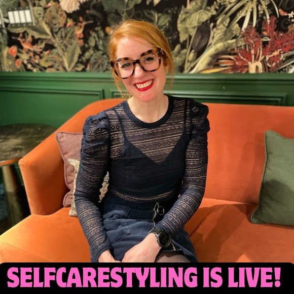 💚❤️Happy Holidays to all my wonderful supports and Posh Pals! See ya in 2026!💚❤️ - Picture 2 of 13